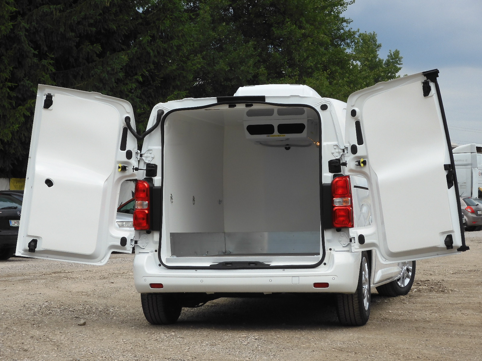 RINZ ROS d.o.o. (GmbH) - Transporter undefined: das Bild 59