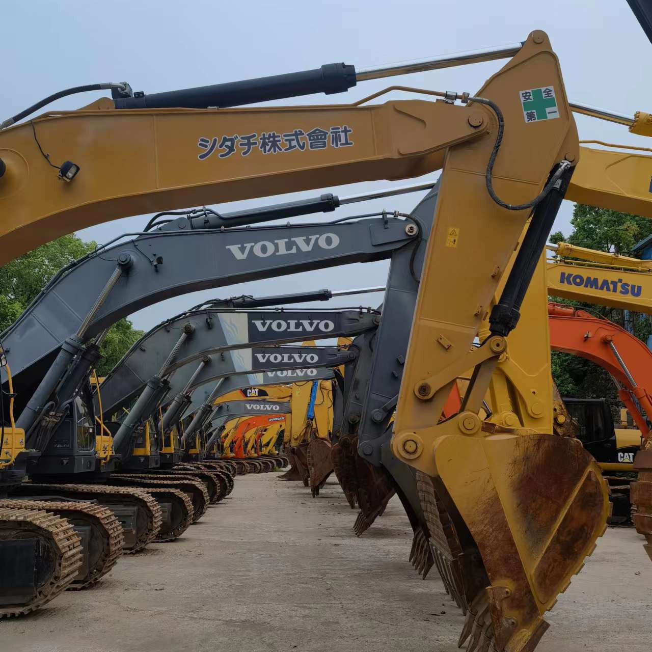 Qingdao Higher Weight Trade Co. LTD - LKW - Rechtslenker undefined: das Bild 7