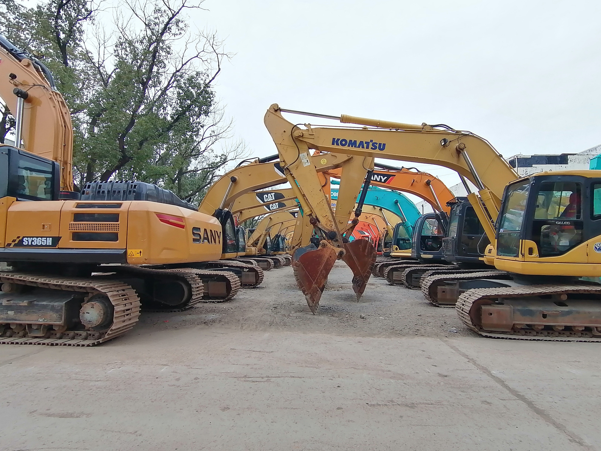 Qingdao Higher Weight Trade Co. LTD - LKW - Rechtslenker undefined: das Bild 6