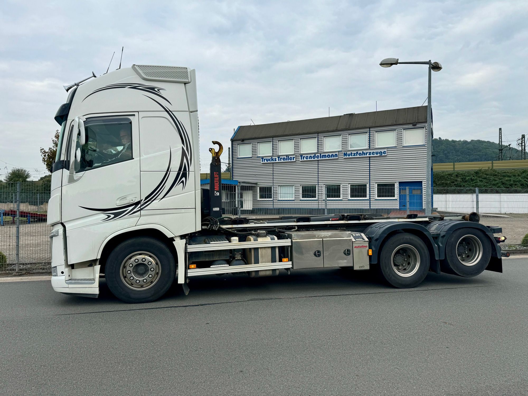 Annette Trendelmann Truck GmbH  - Angebote zu verkaufen undefined: das Bild 11