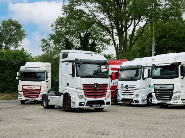 Hesselink Trucks B.V. - Wohnmobile - Getriebe: Schaltgetriebe undefined: das Bild 2