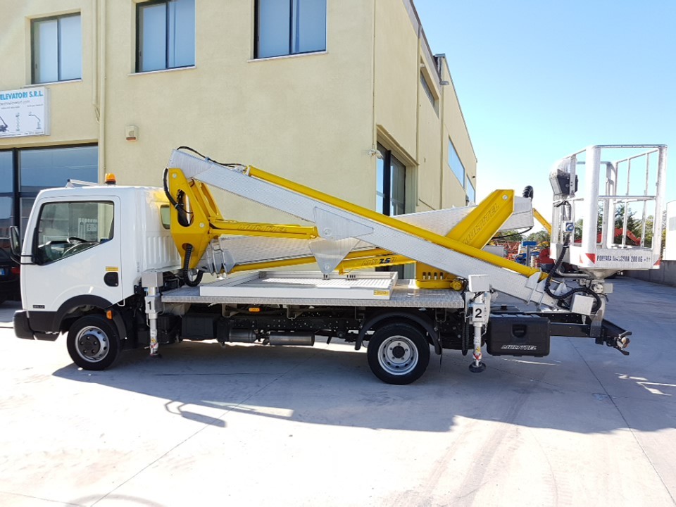 Centro Elevatori SRL - Angebote zu verkaufen undefined: das Bild 5