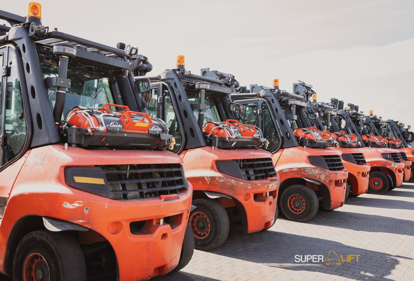 SUPERLIFT - Angebote zu verkaufen undefined: das Bild 4