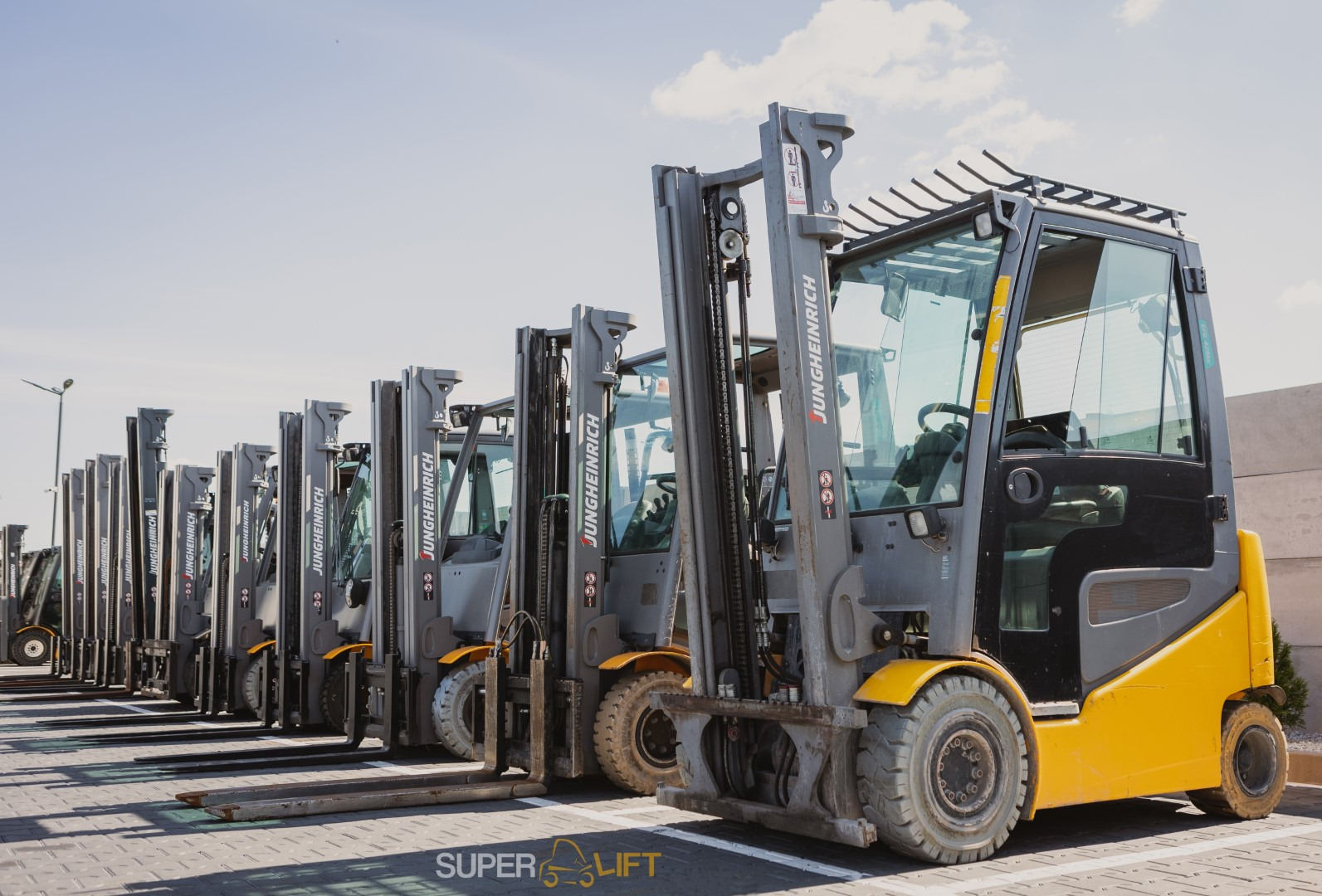 SUPERLIFT - Angebote zu verkaufen undefined: das Bild 15