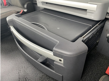 Sattelzugmaschine Renault T460 EURO6 Klima ACC-Tempomat Spurhalteassistent: das Bild 2
