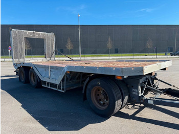 Tieflader Anhänger Fliegl FLT328 3 achser Maschinenanhänger mit Radkasten: das Bild 2