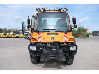 Leasing für UNIMOG U400  405/12 AHK KLIMA ZAPFWELLE vorn SFZ KOMMUN UNIMOG U400  405/12 AHK KLIMA ZAPFWELLE vorn SFZ KOMMUN: das Bild 2