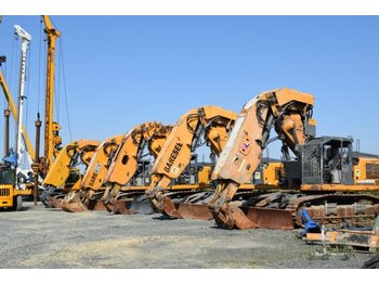 Kettenbagger Liebherr R 944 C Tunnel / Reis Zahn / jaweed.eu: das Bild 1