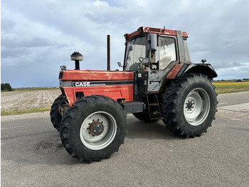 CASE IH 1455XL Traktor