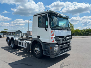 Fahrgestell LKW Mercedes-Benz Actros 2532 6x2  MP 3 Lenkachse /Liftachse / Mercedes-Benz Actros 2532 6x2  MP 3 Lenkachse /Liftachse /: das Bild 2