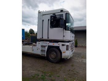 RENAULT Magnum 440 Sattelzugmaschine