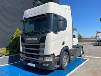 SCANIA R 450 Sattelzugmaschine