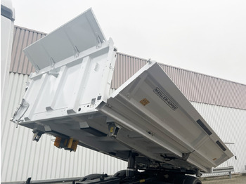 Kipper, Zustand - NEU Mercedes-Benz Arocs 2645 K 6x4 Arocs 2645 K 6x4, MultimediaCockpit, Bordmatik links: das Bild 2 Kipper, Zustand - NEU Mercedes-Benz Arocs 2645 K 6x4 Arocs 2645 K 6x4, MultimediaCockpit, Bordmatik links: das Bild 2