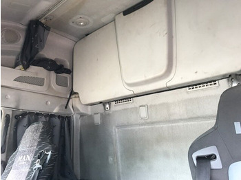 Sattelzugmaschine Stralis AS440S45 T/P 4x2 ONLY FOR SPAREPARTS!!! Stralis AS440S45 T/P 4x2 ActiveSpace: das Bild 3 Sattelzugmaschine Stralis AS440S45 T/P 4x2 ONLY FOR SPAREPARTS!!! Stralis AS440S45 T/P 4x2 ActiveSpace: das Bild 3