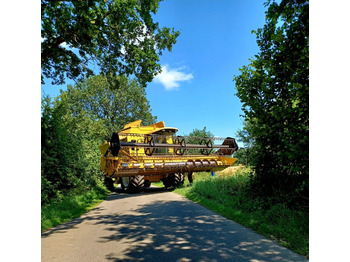 NEW HOLLAND TX series Mähdrescher