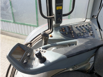 Traktor Valtra T151: das Bild 4