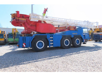 All-Terrain Kran Liebherr LTM 1050-1: das Bild 3