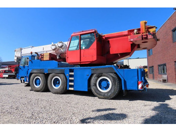 All-Terrain Kran Liebherr LTM 1050-1: das Bild 4