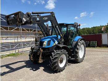 NEW HOLLAND T6020 Traktor