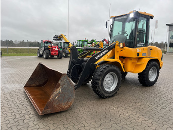 VOLVO L30 Radlader