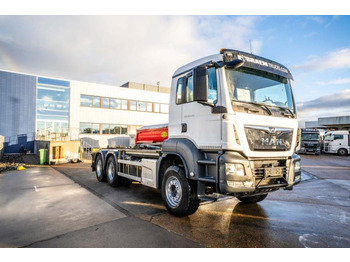 Abrollkipper MAN TGS 33.470 BL - 64 456 KM: das Bild 2