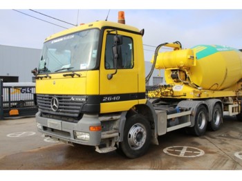 Fahrmischer Mercedes-Benz ACTROS 2640 + SEMI LIEBHERR 12M3: das Bild 1