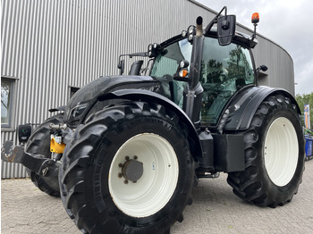 VALTRA N174 Traktor