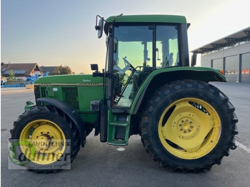 JOHN DEERE 6100 Traktor