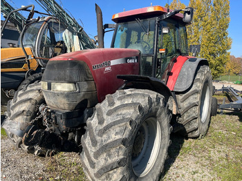 CASE IH Maxxum Traktor