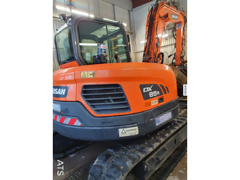 Kettenbagger Doosan DX85R-3 Crawler Excavator with tiltrotator and attachments: das Bild 3