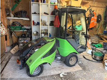 NILFISK Kehrmaschine