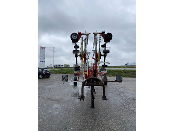 Heuwender/ Wenderechen Pöttinger TOP 762C-Classic / Carte Grise Française endommagé: das Bild 2 Heuwender/ Wenderechen Pöttinger TOP 762C-Classic / Carte Grise Française endommagé: das Bild 2