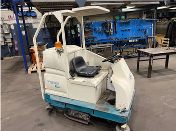 Scheuersaugmaschine