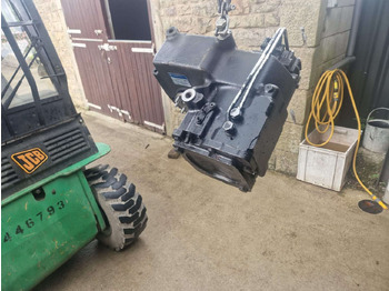 Motor und Teile für Baumaschine ZF Transmission 2HL 270 UNUSED JCB 333/K4308: das Bild 4