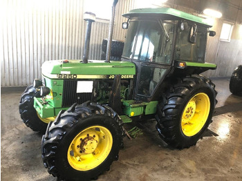 JOHN DEERE 2250 Traktor