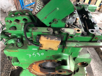 JOHN DEERE Transmission