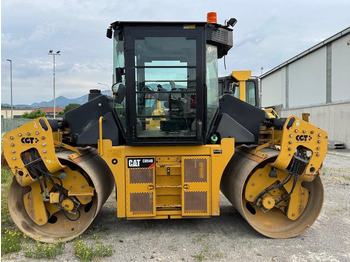 CATERPILLAR Straßenwalze
