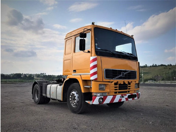 VOLVO Sattelzugmaschine
