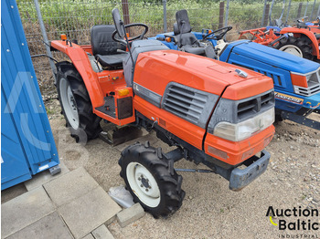 KUBOTA Traktor