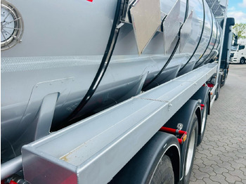 Tankauflieger Kässbohrer STS.SS Edelstahl Tankauflieger Bitumen 32m³: das Bild 4 Tankauflieger Kässbohrer STS.SS Edelstahl Tankauflieger Bitumen 32m³: das Bild 4