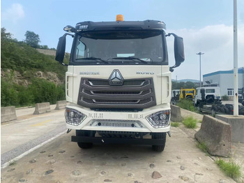 SINOTRUK HOWO Sattelzugmaschine