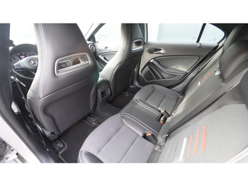 Kleinbus, Personentransporter Mercedes-Benz A180d EURO6: das Bild 5