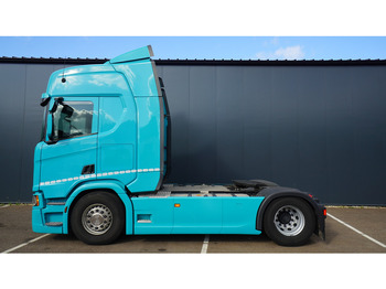 SCANIA R 450 Sattelzugmaschine