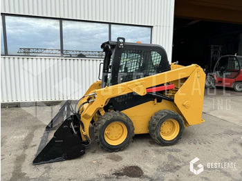 CATERPILLAR Kompaktlader
