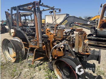 CLAAS Axos 340 Traktor