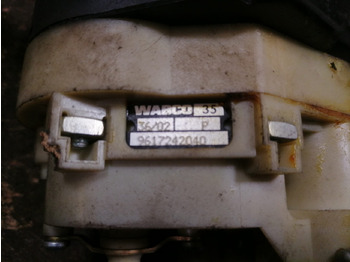 Universalteil für LKW Volvo Handbrake control lever 20367533: das Bild 4
