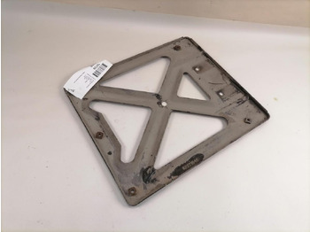 Universalteil für LKW Volvo Mudguard bracket 82271846: das Bild 2