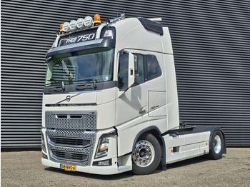 VOLVO FH16 750 Sattelzugmaschine