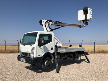 NISSAN LKW mit Arbeitsbühne
