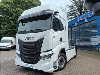 IVECO S-WAY Sattelzugmaschine